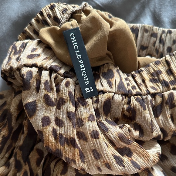 Leopard Print Off-Shoulder Mini Dress - Picture 4 of 4